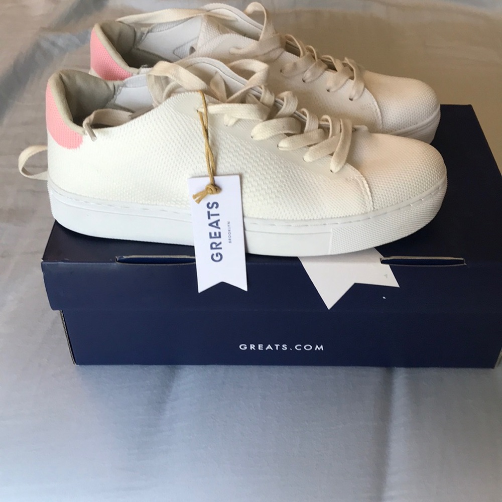 GREATS - the royal knit size 7 . White with blush